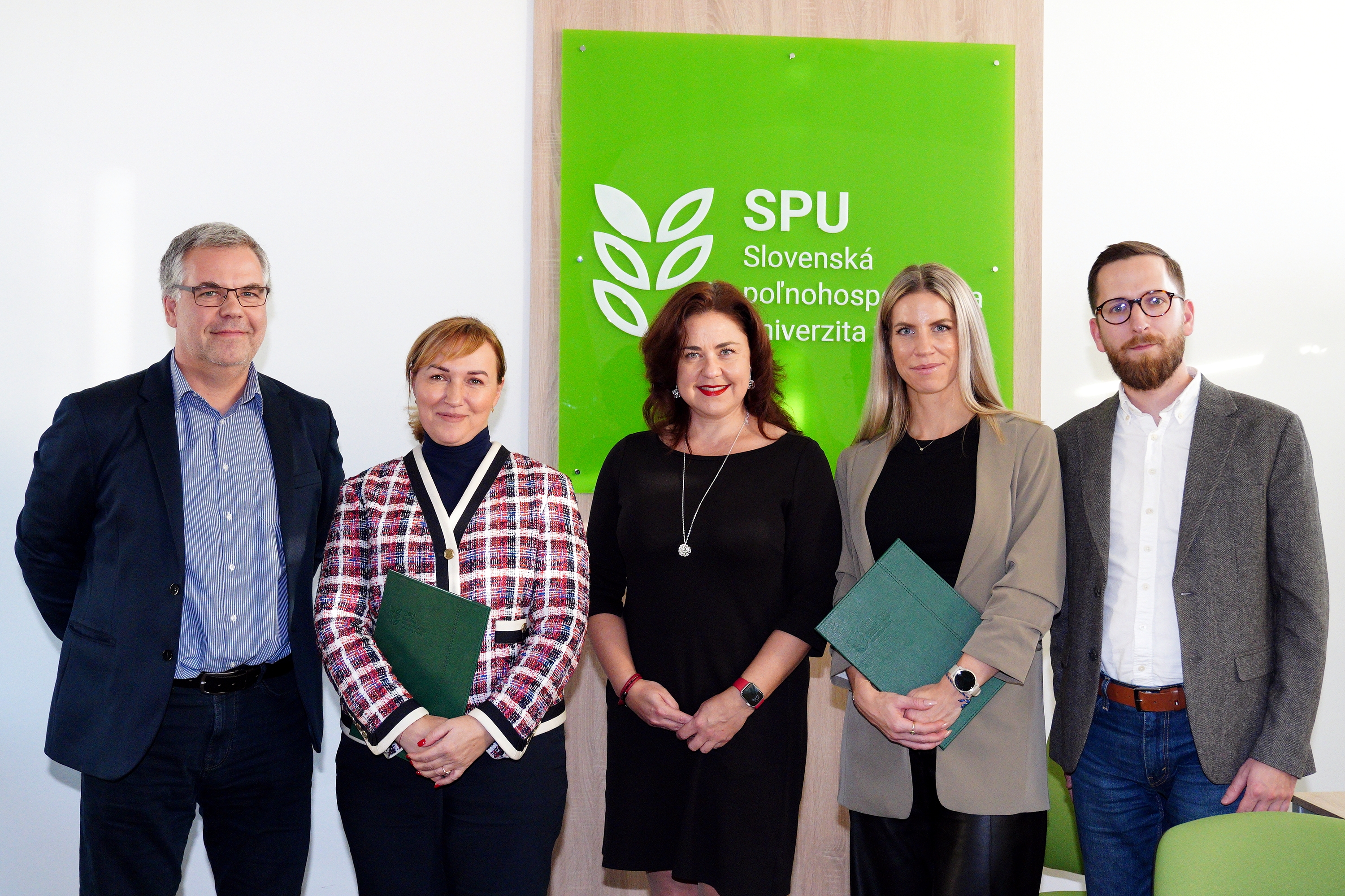 SPU a Slovak Telekom podpísali memorandum o spolupráci